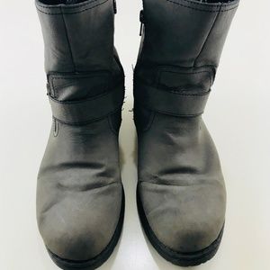 boc by Born Womens Flannel lined boots w/ buckle